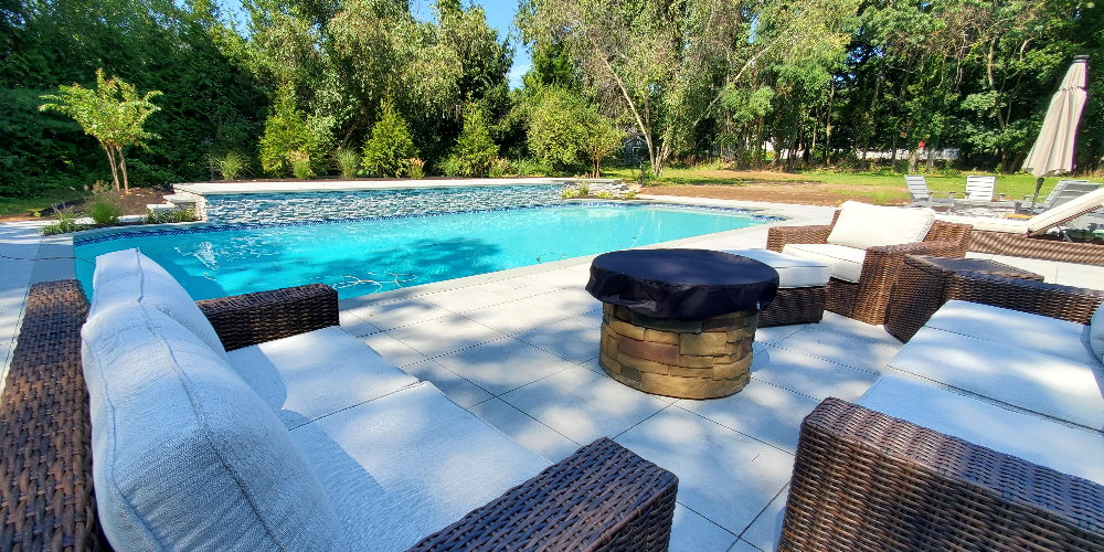 pool patio with porcelain pavers